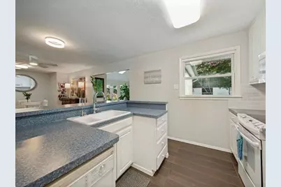 3032 Hollandale Lane, Farmers Branch, TX 75234 - Photo 12
