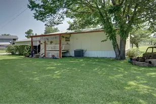 313 Butler Point Rd, Possum Kingdom Lake, TX 76449 - Photo 2