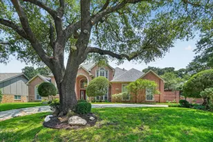 702 Buttermilk Dr, Arlington, TX 76006 - Photo 4