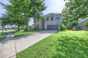 2201 Pharr Dr, McKinney, TX 75072 - Photo 2