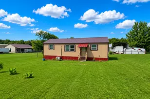 273 Holiday Village Dr, Quitman, TX 75783 - Photo 4