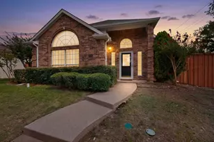 2702 Garden Springs Dr, Richardson, TX 75082 - Photo 1