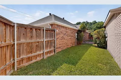 2702 Garden Springs Drive, Richardson, TX 75082 - Photo 10