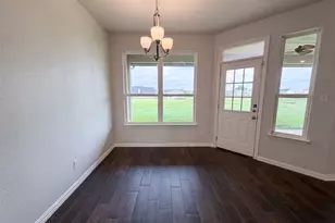 211 Spring Creek Cir, Paradise, TX 76073 - Photo 10