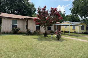 809 S Van Buren, McGregor, TX 76657 - Photo 2