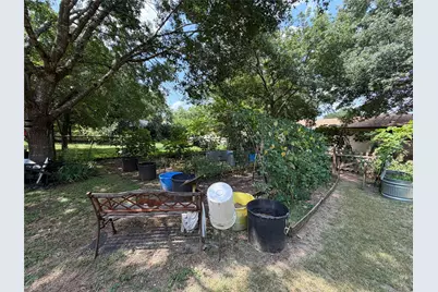 809 S Van Buren, McGregor, TX 76657 - Photo 34