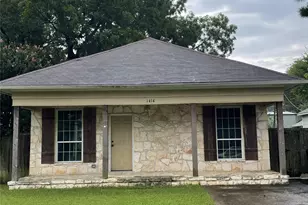 1414 W Sears St, Denison, TX 75020 - Photo 2