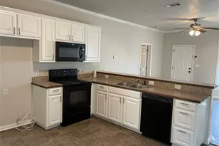 1414 W Sears St, Denison, TX 75020 - Photo 6