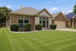 10 Saddlewood Ct, Mansfield, TX 76063 - Photo 2