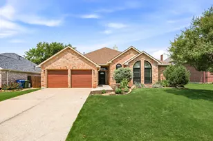 2217 Golden Arrow Dr, Flower Mound, TX 75028 - Photo 1