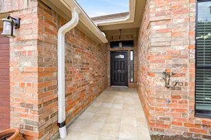 2217 Golden Arrow Dr, Flower Mound, TX 75028 - Photo 4