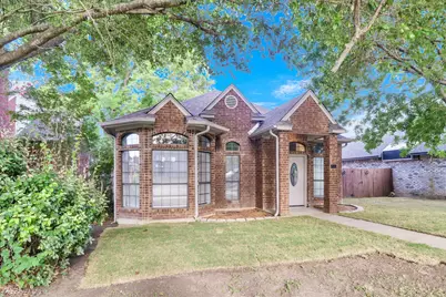111 Homestead Drive, Lancaster, TX 75146 - Photo 2