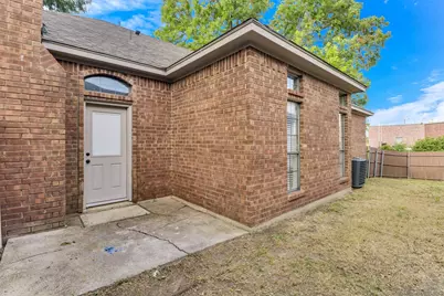 111 Homestead Drive, Lancaster, TX 75146 - Photo 30