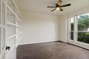 4812 Parkmount Dr, Fort Worth, TX 76137 - Photo 4
