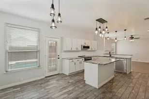 4812 Parkmount Dr, Fort Worth, TX 76137 - Photo 10