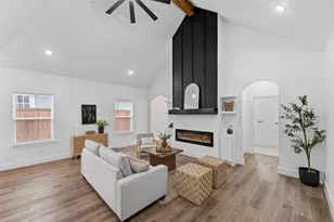 510 Paradise St, Fort Worth, TX 76111 - Photo 6