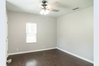 205 E Nelson Street, Bowie, TX 76230 - Photo 8