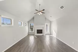 4625 Mill Falls Dr, Fort Worth, TX 76036 - Photo 4