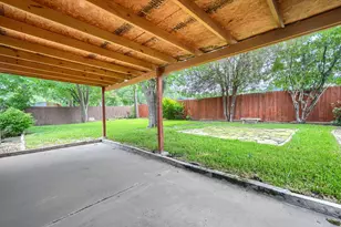 821 Prestwick St, Bedford, TX 76022 - Photo 22