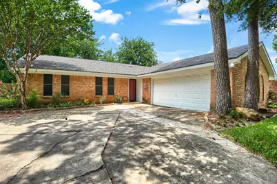 821 Prestwick Street, Bedford, TX 76022 - Photo 2