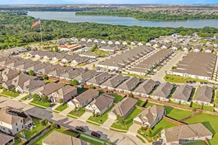 917 Bent Brook Rd, Little Elm, TX 75068 - Photo 4