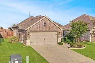 917 Bent Brook Rd, Little Elm, TX 75068 - Photo 2