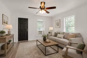 413 Manson St, Wolfe City, TX 75496 - Photo 6