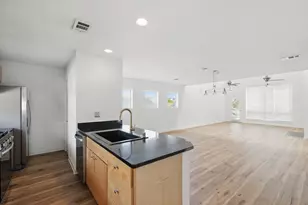 2200 N Peak St, Dallas, TX 75204 - Photo 10