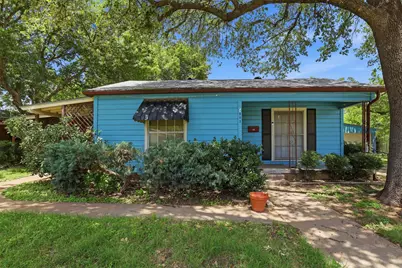 902 W Bridge Street, Granbury, TX 76048 - Photo 1