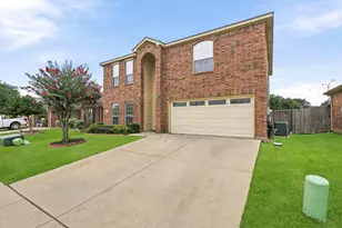 1313 Round Pen Run, Fort Worth, TX 76052 - Photo 2