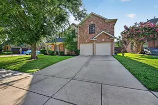 305 Victory Ln, Mansfield, TX 76063 - Photo 2