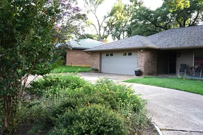 2504 Avonhill Drive, Arlington, TX 76015 - Photo 2