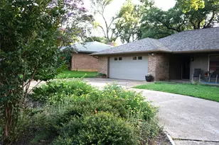 2504 Avonhill Dr, Arlington, TX 76015 - Photo 2