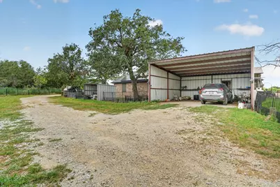 1017 County Road 3555, Paradise, TX 76073 - Photo 32