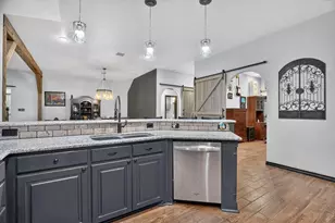 1017 Co Rd 3555, Paradise, TX 76073 - Photo 6