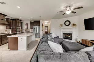 1017 Rose Garden Dr, Little Elm, TX 75068 - Photo 10