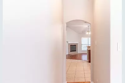 801 Deedee Creek Drive, Euless, TX 76040 - Photo 32
