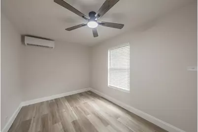 1416 E Myrtle Street, Fort Worth, TX 76104 - Photo 22