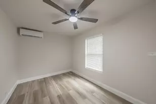 1416 E Myrtle St, Fort Worth, TX 76104 - Photo 22