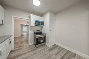 1416 E Myrtle St, Fort Worth, TX 76104 - Photo 18