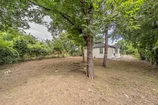 1416 E Myrtle St, Fort Worth, TX 76104 - Photo 4