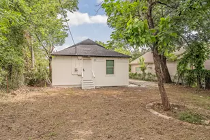 1416 E Myrtle St, Fort Worth, TX 76104 - Photo 6