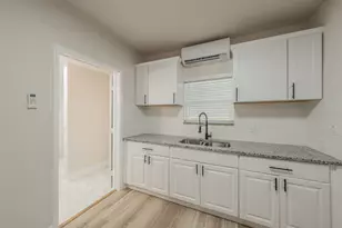 1416 E Myrtle St, Fort Worth, TX 76104 - Photo 16