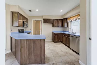 7512 Lake Arrowhead Drive, Fort Worth, TX 76137 - Photo 6