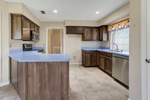 7512 Lake Arrowhead Dr, Fort Worth, TX 76137 - Photo 6