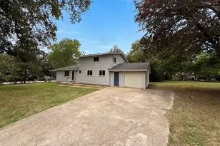 123 E Merry Way, Gun Barrel City, TX 75156 - Photo 1