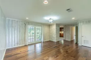 519 First St, Hewitt, TX 76643 - Photo 4