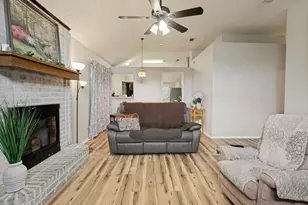 3605 Royal Valley Rd, Grand Prairie, TX 75052 - Photo 4