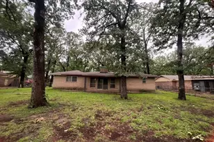 135 46th St SW, Paris, TX 75460 - Photo 6