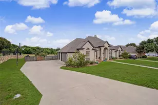 7405 Royal Troon Dr, Fort Worth, TX 76179 - Photo 2